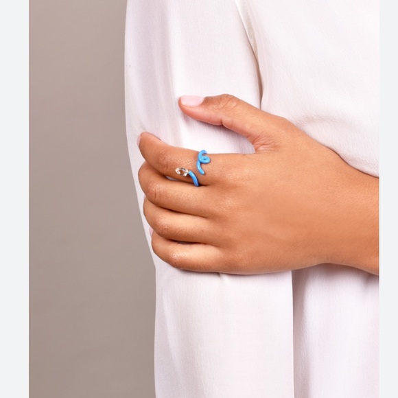 🩵 Light Blue Baby Tendril Vine Enamel Ring 🩵 - Picture 2 of 11
